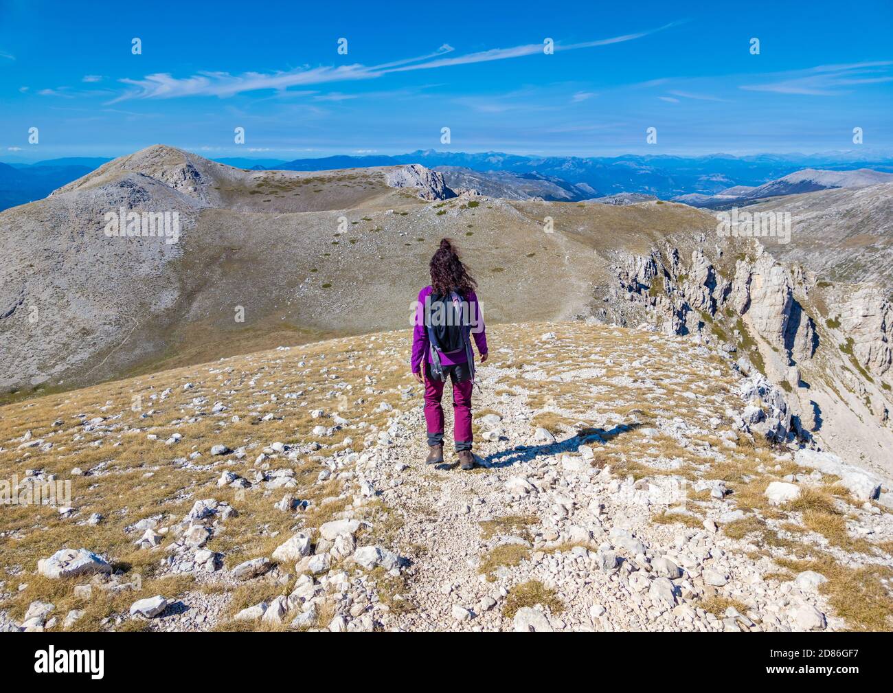 Monte Velino (Abruzzen, Italien) - die schöne Landschaft Gipfel des Monte Velino, einer der höchsten Gipfel des Apennin mit seinen 2487 Metern. Stockfoto