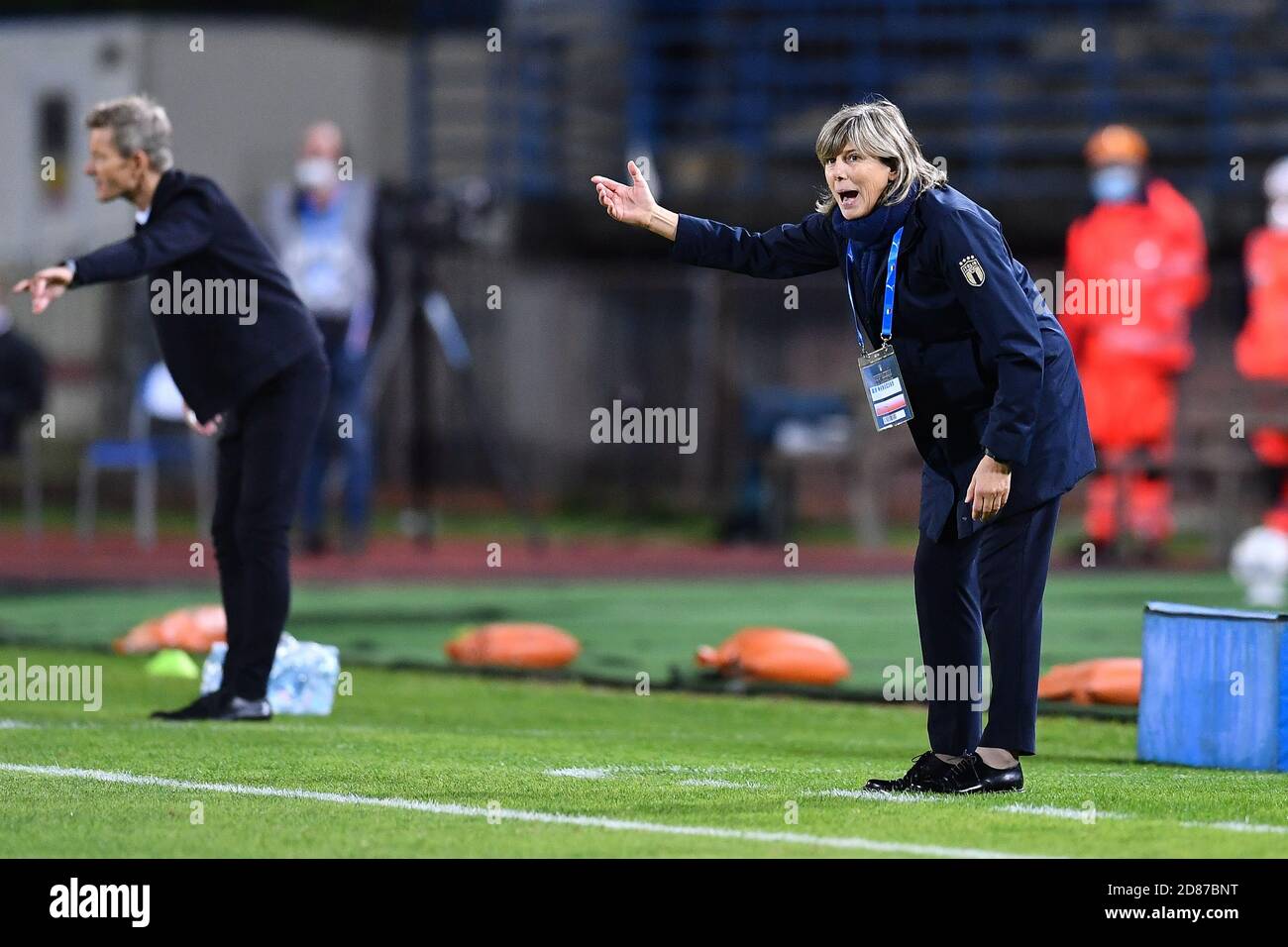 Carlo Castellani Stadium, empoli, Italien, 27 Oct 2020, Milena Bertolini (Cheftrainer Italien) während der EM 2022 Qualifikation - Italien Frauen gegen Dänemark, Italienische Fußballmannschaft - Credit: LM/Lisa Guglielmi/Alamy Live News Stockfoto