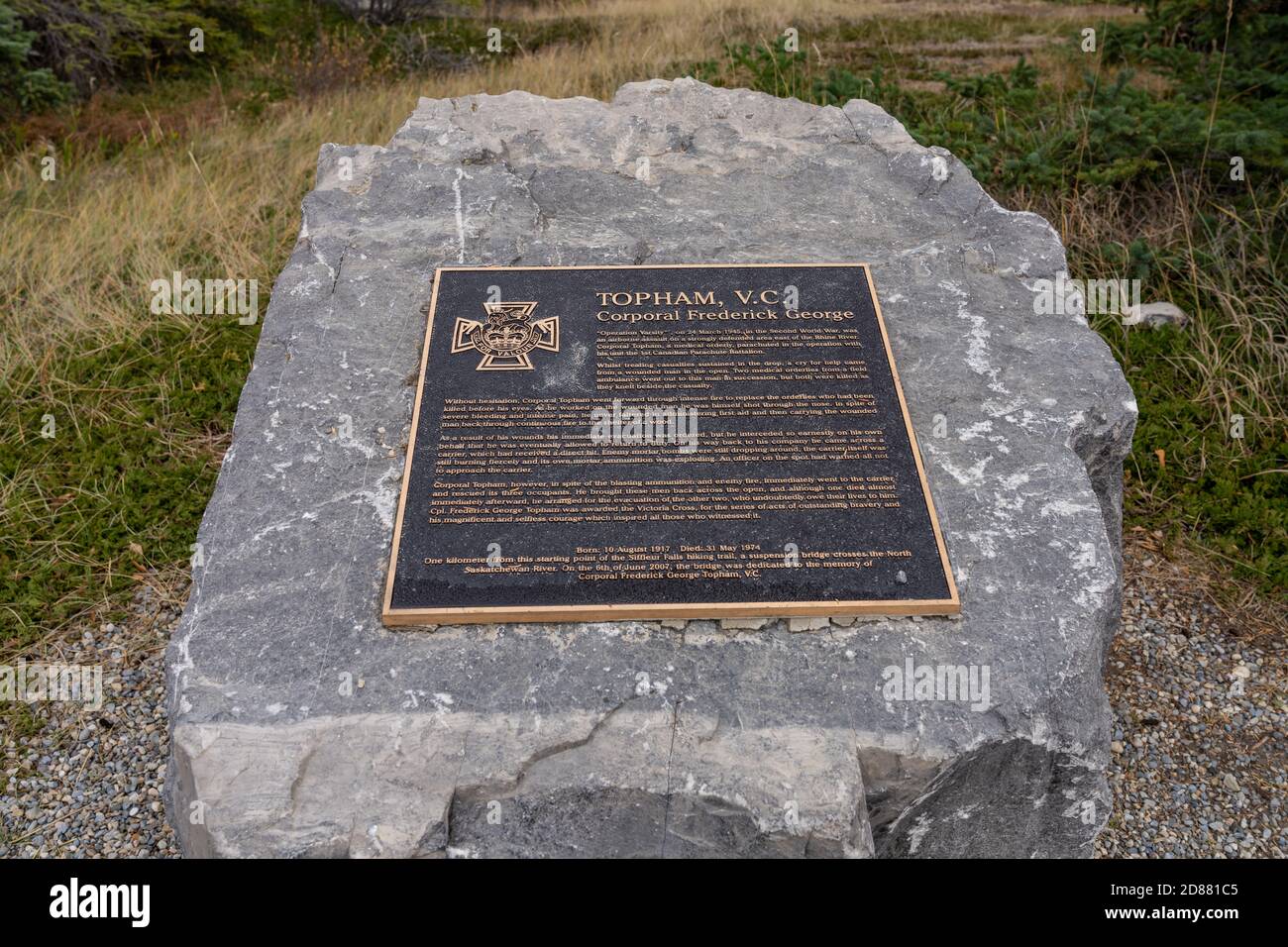 Denkmal von Frederick George Topham in Kootenay Plains Ecological Reserve, Jasper National Park, Alberta, Kanada. Stockfoto