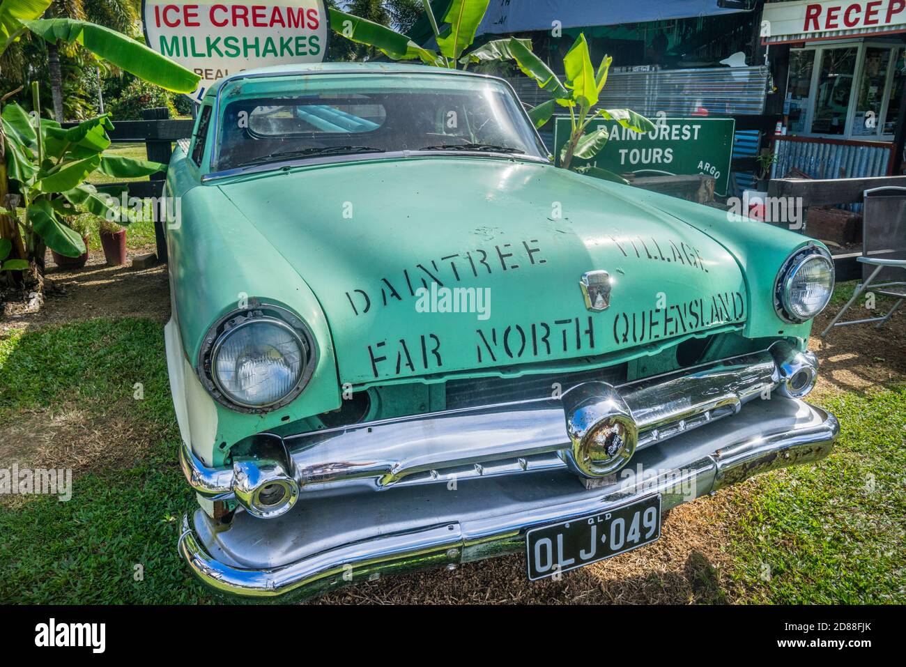 Vintage Ford Pickup in Daintree Village, North Queensland, Australien Stockfoto