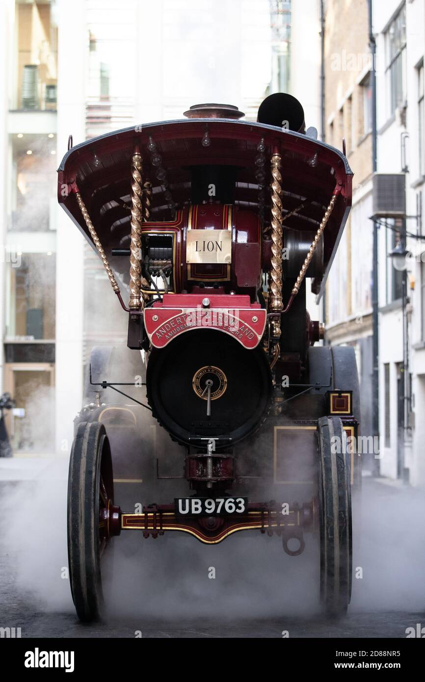 'The LionÕ, ein 1932 Fowler ÔB6Õ Super Lion, schätzen £800,000 Ð 1,200,000 während einer Pressevorschau für das Golden Age of Motoring Verkauf bei Bonhams in London. Stockfoto