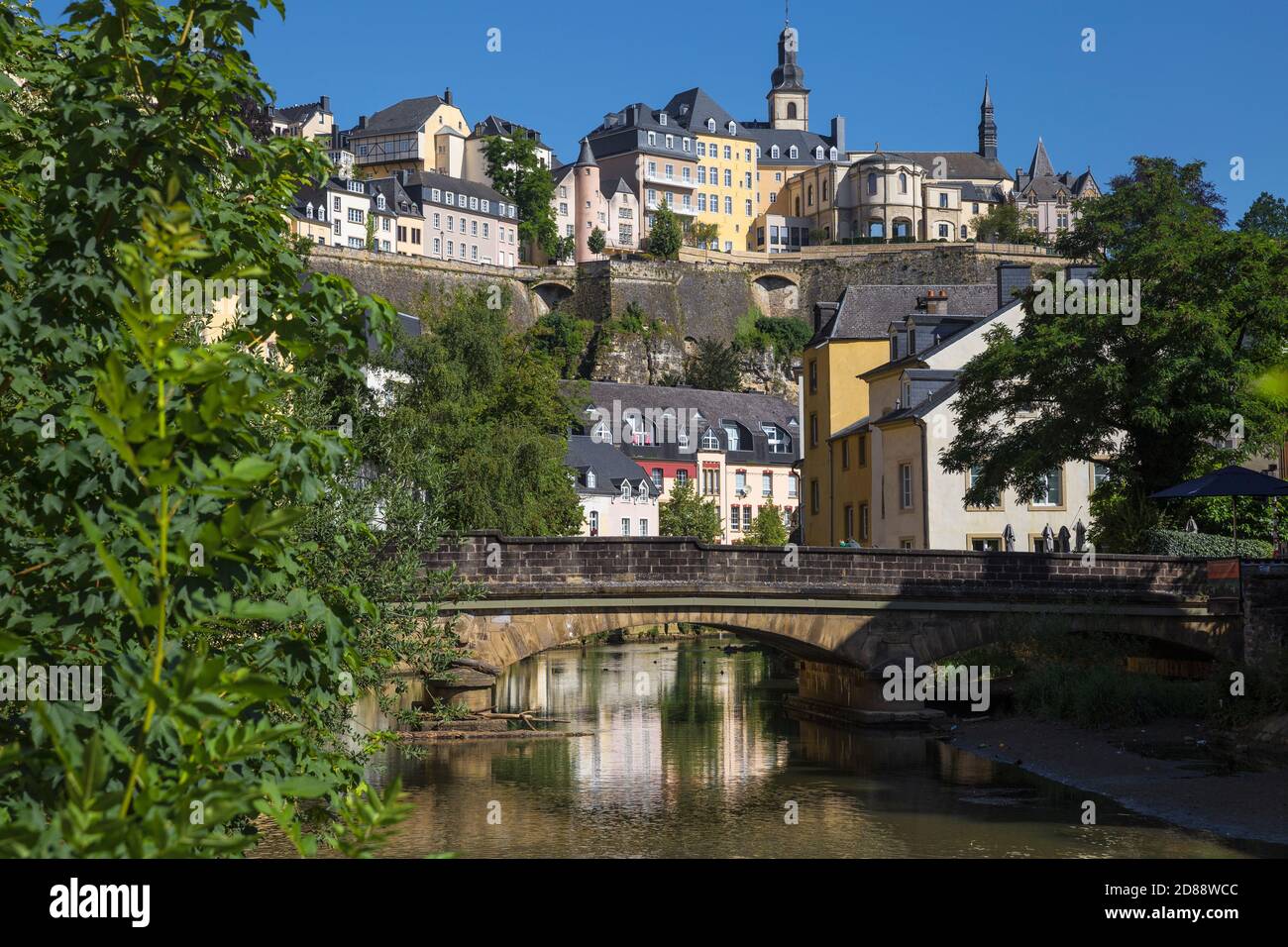 Luxemburg, Stadt Luxemburg, Blick auf die Corniche (Chemin de la Corniche) über dem Grund - Unterstadt Stockfoto