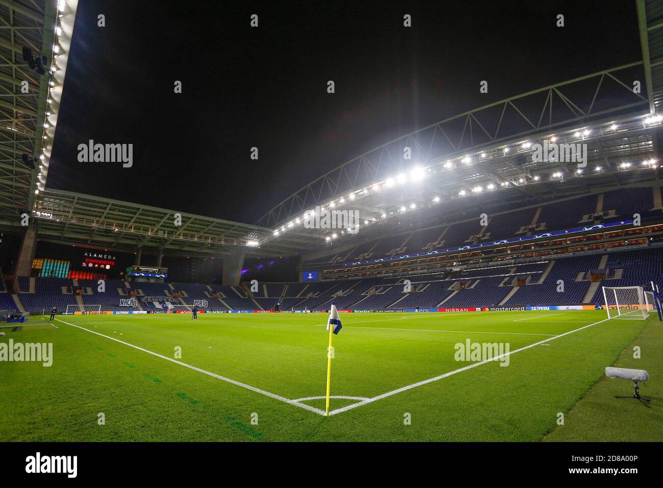 Gesamtansicht während der UEFA Champions League, Gruppenphase, Gruppe C Fußballspiel zwischen FC Porto und Olympiakos am 27. Oktober 2020 im Estadio do C Stockfoto