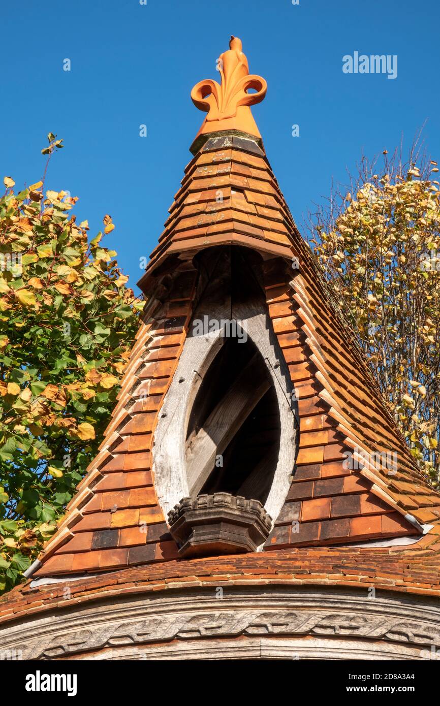 Das Lychgate an der Kirche St. Maria und St. Peter, KelSale. Suffolk, England Stockfoto