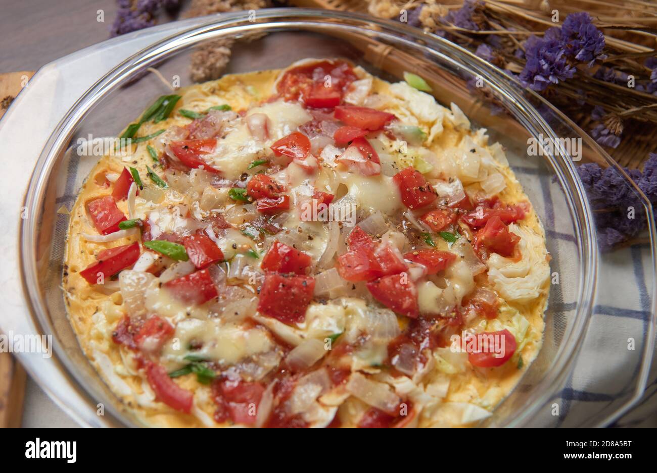 Die gebackene hausgemachte Pizza Stockfoto