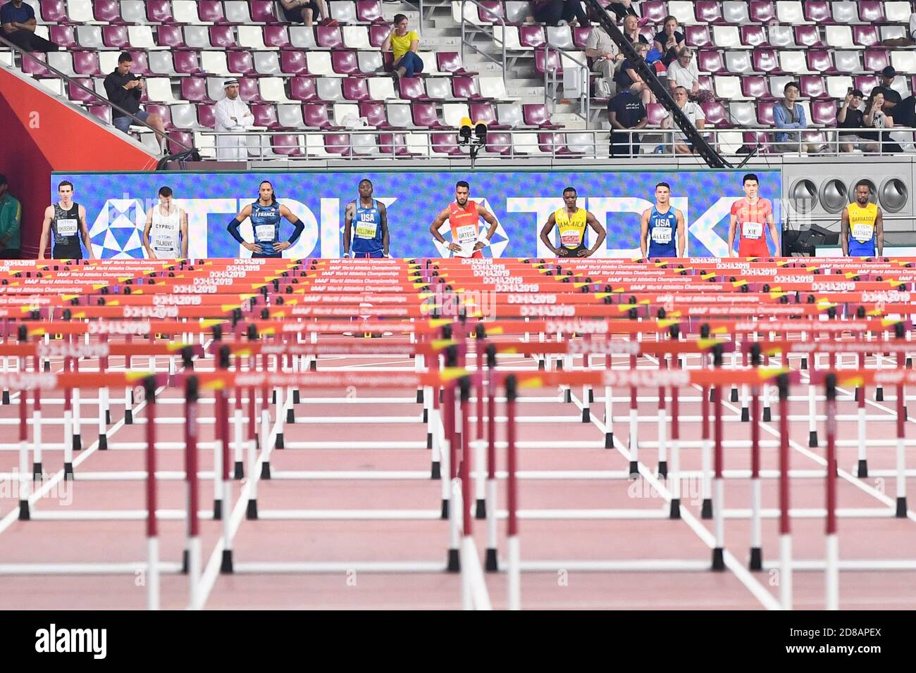 110 Meter Hürden Finale. Startlinie. IAAF Leichtathletik-Weltmeisterschaften, Doha 2019 Stockfoto