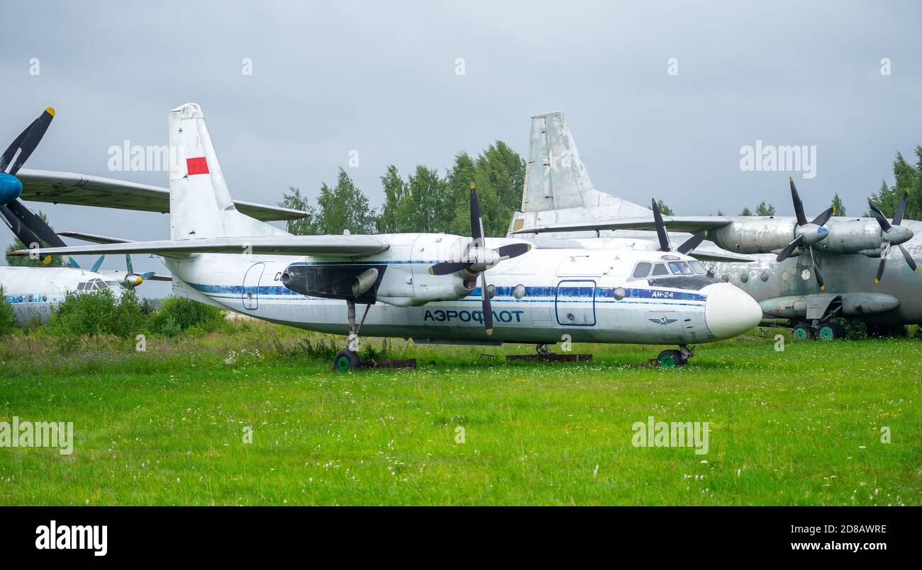 18. Juli 2018, Region Moskau, Russland. Sowjetisches Turboprop-Passagierflugzeug Antonov an-24 im Zentralmuseum der russischen Luftwaffe in Monino. Stockfoto