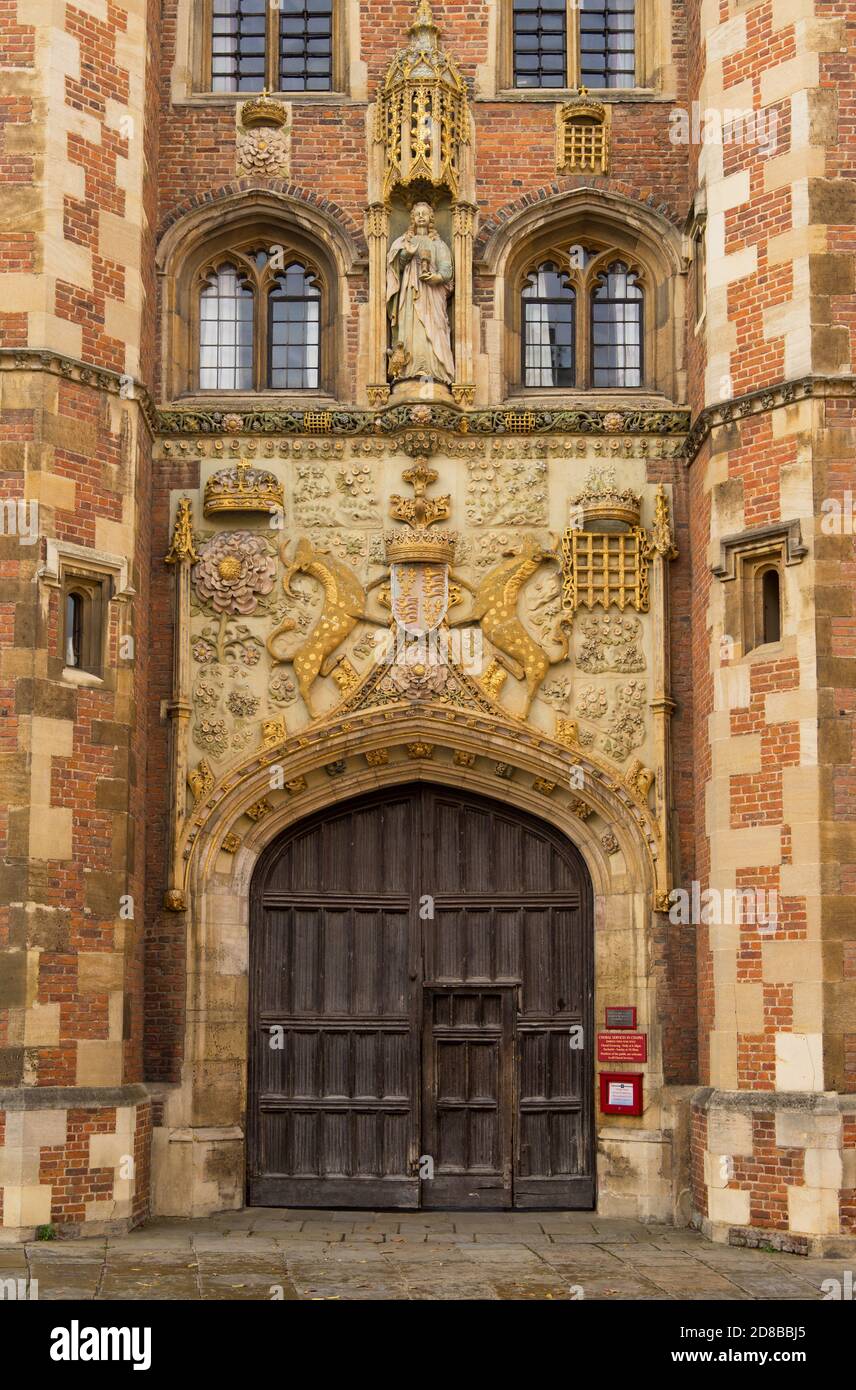 Der Haupteingang der St. John's College Chapel. Cambridge, England Stockfoto