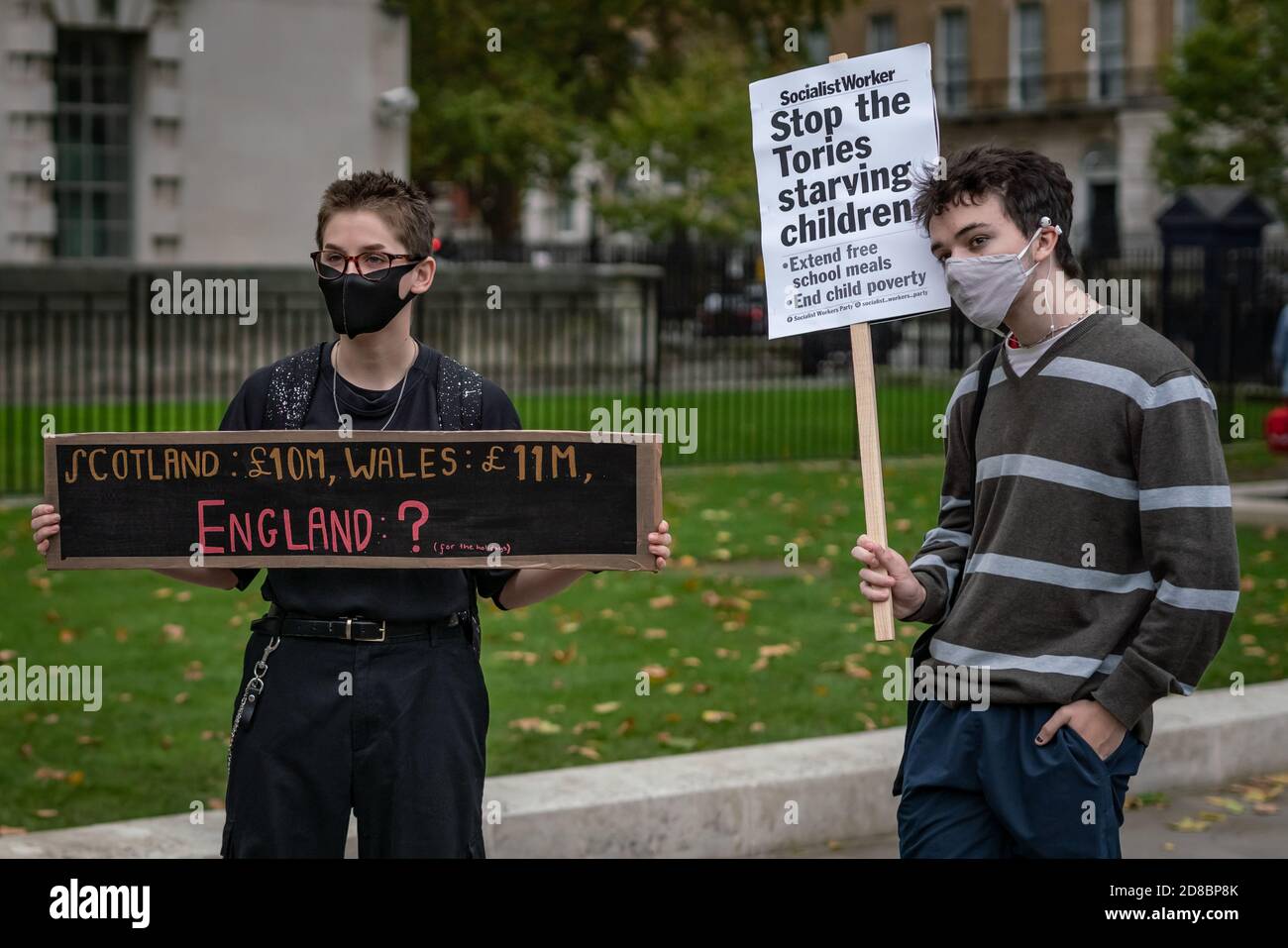 Protest für den Zugang zu freien Schulmahlzeiten in London, nachdem Boris Johnson und Tory-Abgeordnete Pläne ablehnten, kostenlose Schulmahlzeiten über die Feiertage zu verlängern. Stockfoto