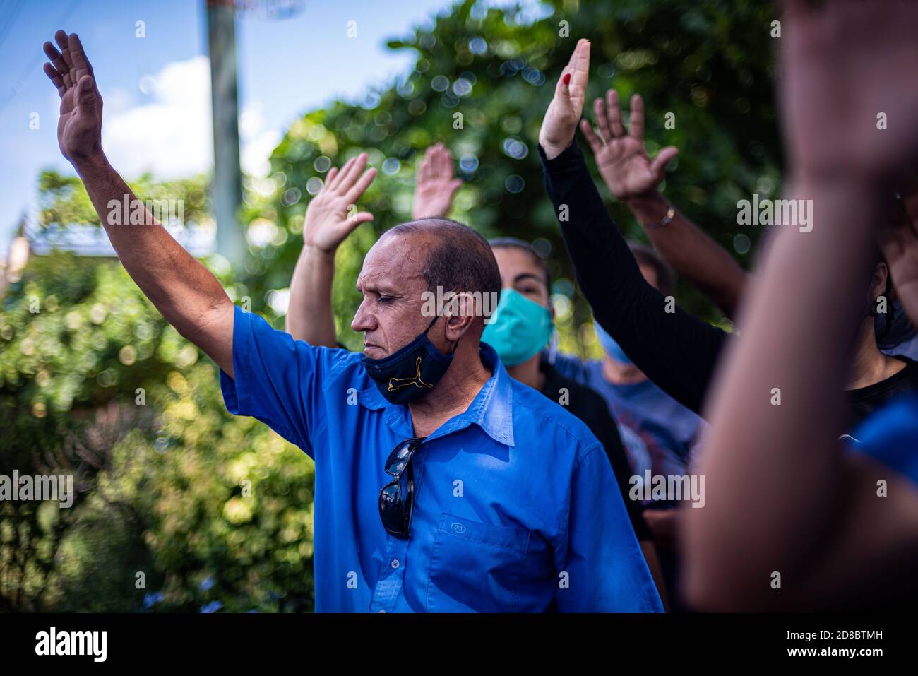 Libertador, Carabobo, Venezuela. Oktober 2020. Die Zivilgesellschaft trifft sich auf einem Platz in Tocuyito, Gemeinde Libertador, zur Vereidigung der für die Volkskonsultation gegen die von Nicolas Maduro einberufenen Wahlen vom 6. Dezember ernannten Teams. Quelle: Elena Fernandez/ZUMA Wire/Alamy Live News Stockfoto