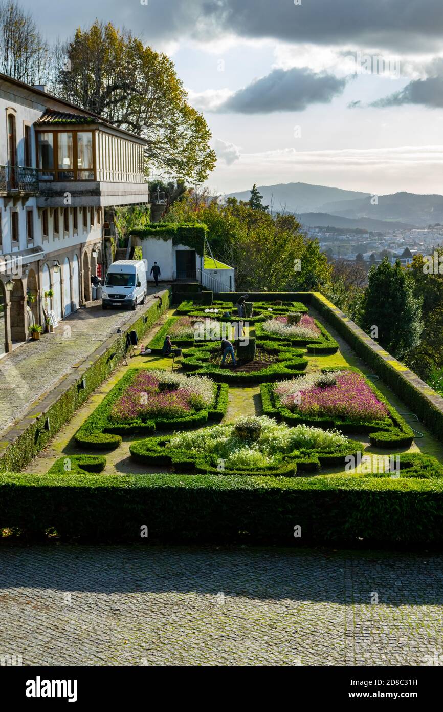 Hotel do elevador üppiger Garten in Bom Jesus do Monte In Braga Stadt Portugal Stockfoto