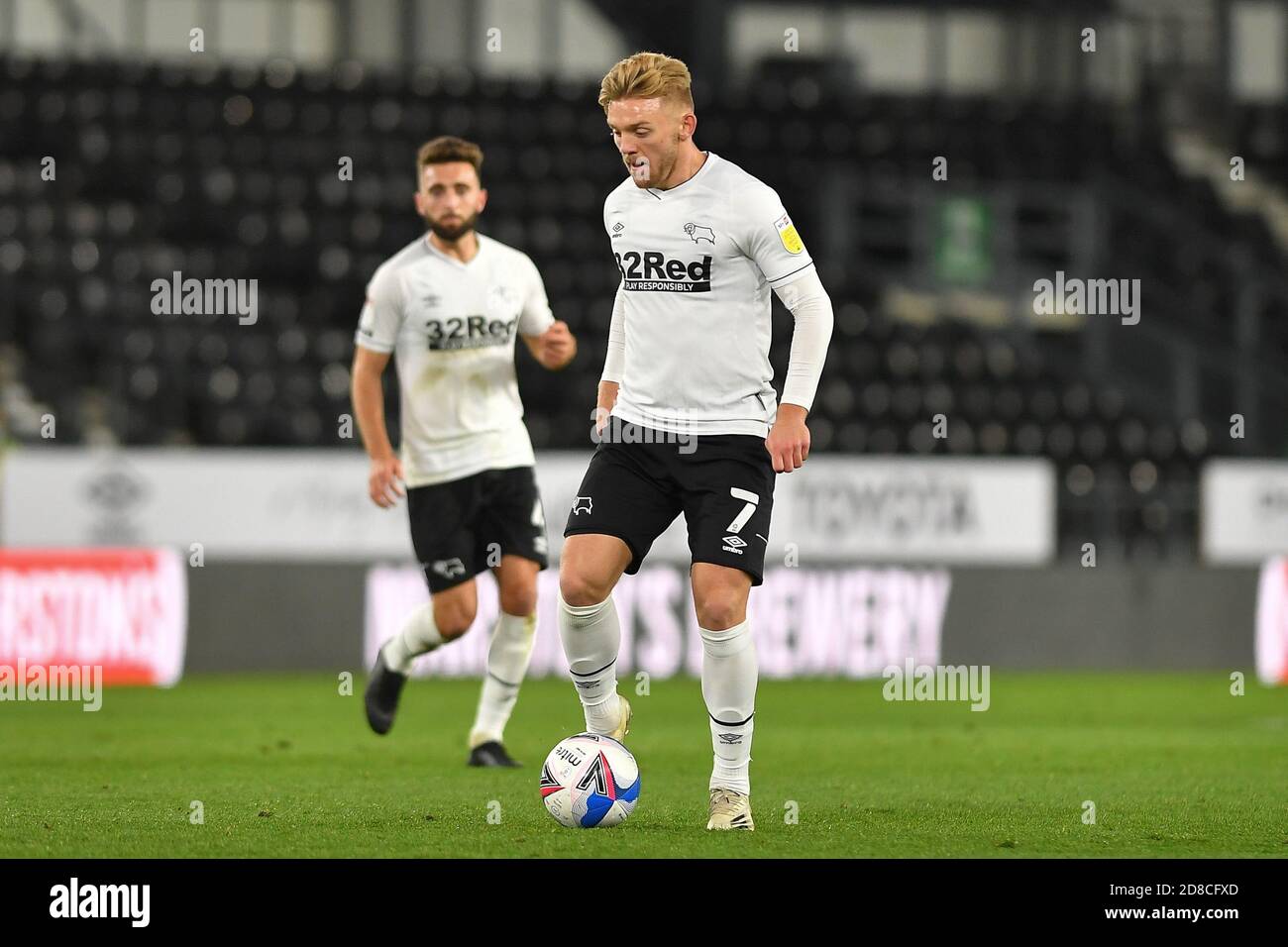 DERBY, ENGLAND. 28. OKTOBER Kamil Jozwiak von Derby County während des Sky Bet Championship-Spiels zwischen Derby County und Cardiff City im Pride Park, Derby am Mittwoch, 28. Oktober 2020. (Quelle: Jon Hobley, Mi News) Stockfoto