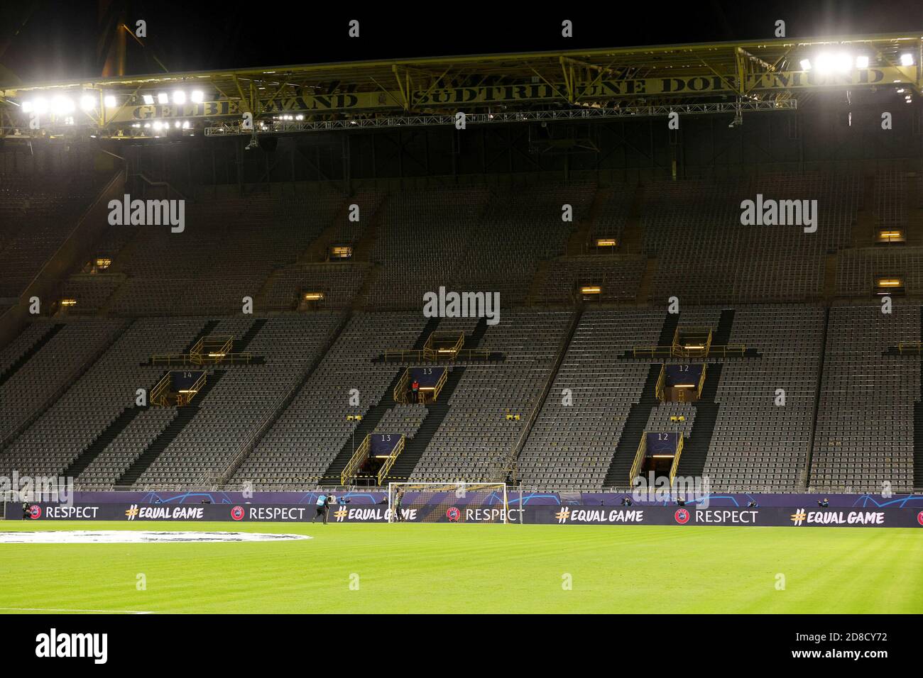 Leere Plätze während der UEFA Champions League, Gruppenphase, Gruppe F Fußballspiel zwischen Borussia Dortmund und Zenit am 28. Oktober 2020 bei Signal C Stockfoto