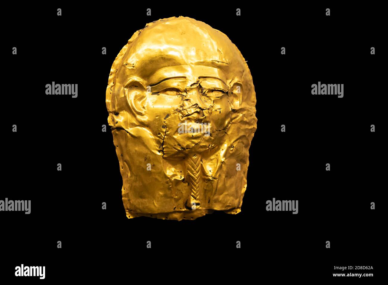 Goldene ägyptische Maske, isoliert auf weißem Hintergrund Stockfoto