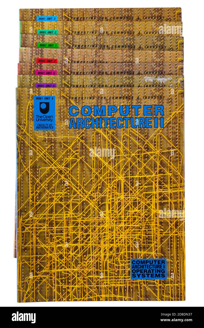Computer Architecture & Operating Systems Bücher von der Open University Isoliert auf weißem Hintergrund mit Computer Architecture II Buch auf Oben Stockfoto
