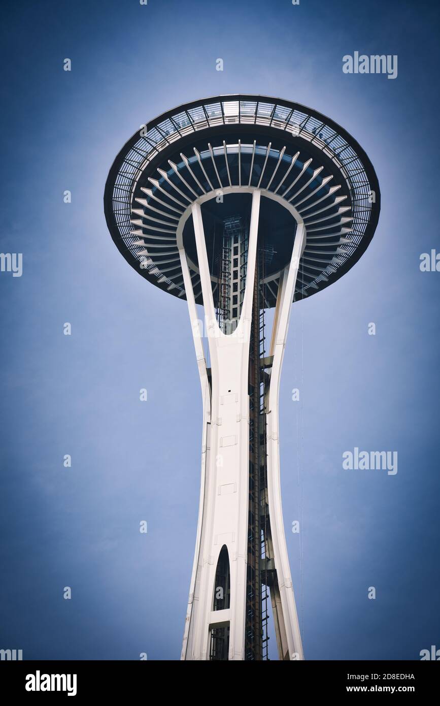 Foto einer unteren Ansicht der Space Needle in Seattle Stockfoto