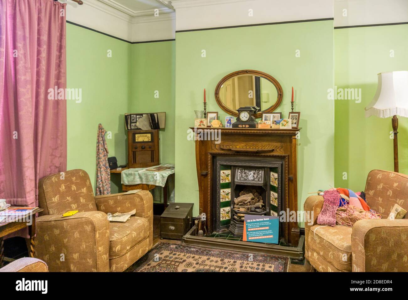 Das Innere des Piermaster's House Museums in Liverpool. Zimmer rekonstruiert, wie es zur Zeit des Zweiten Weltkriegs war. Stockfoto