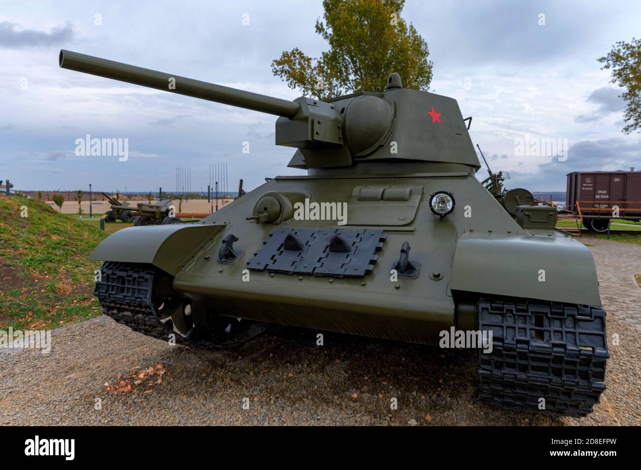 SAMBEK, RUSSLAND - CA. OKTOBER 2020: Mittlerer Panzer T-34-76 Stockfoto