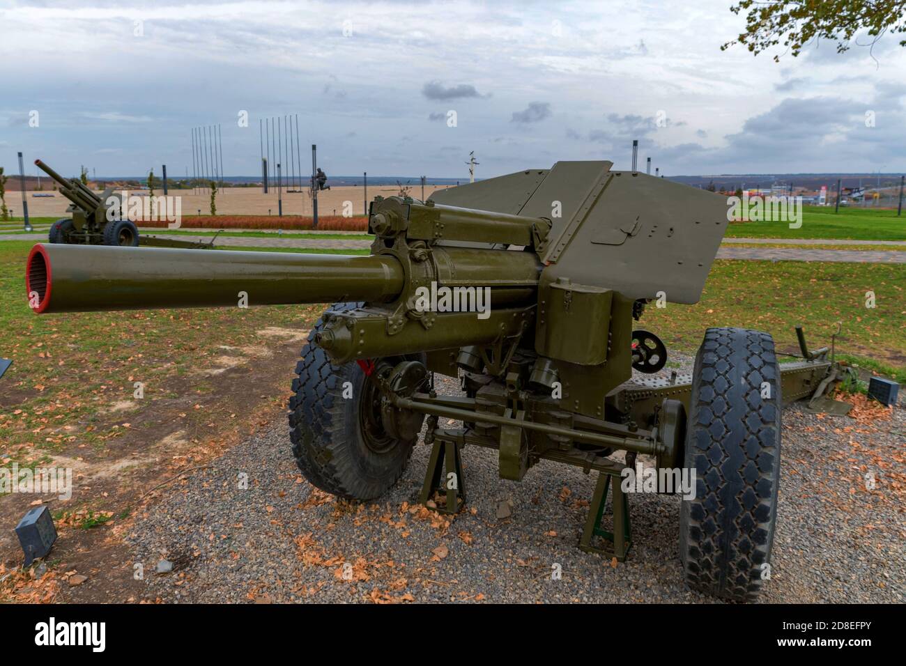 SAMBEK, RUSSLAND - CA. OKTOBER 2020: 122 mm Haubitze M-30 Stockfoto