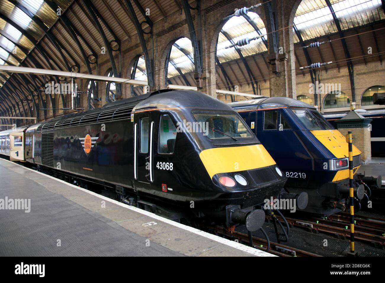 Grand Central 43068, Hochgeschwindigkeitszüge Für Diesel, East Coast Main Line Railway, Kings Cross Station, London, England. Stockfoto