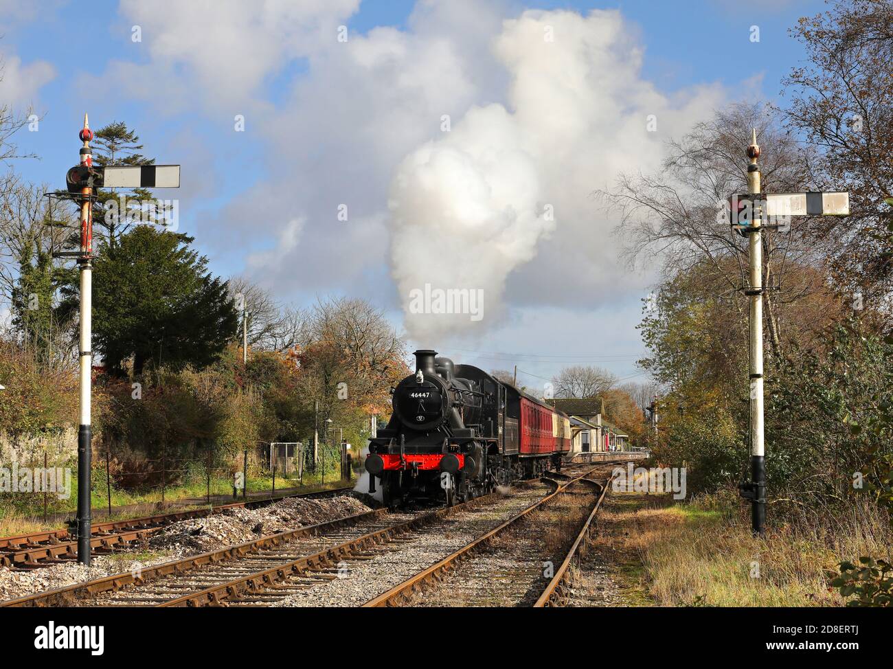 46447 fährt auf der East Somerset Railway am 26.10.20 von Cranmore ab. Stockfoto