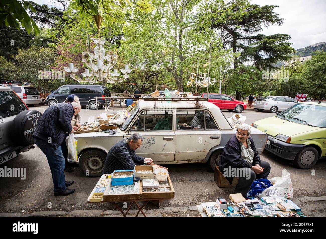 Dry Bridge Market ist ein Flohmarkt in Tiflis, Georgien, Kaukasus, Osteuropa. Stockfoto