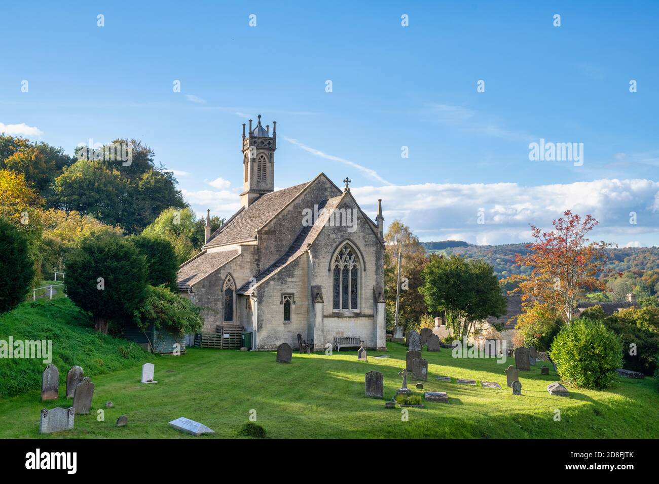 St. Johannes der Apostel Kirche im Nachmittag Herbstlicht. Sheepscombe, Cotswolds. Gloucestershire, England Stockfoto