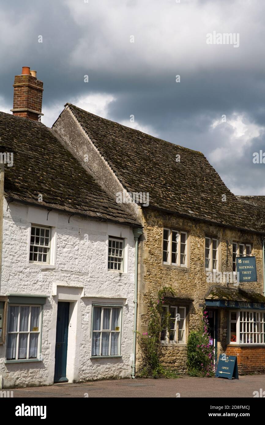 High Street, Lacock Dorf Cotswolds District, Grafschaft Wiltshire, England Stockfoto