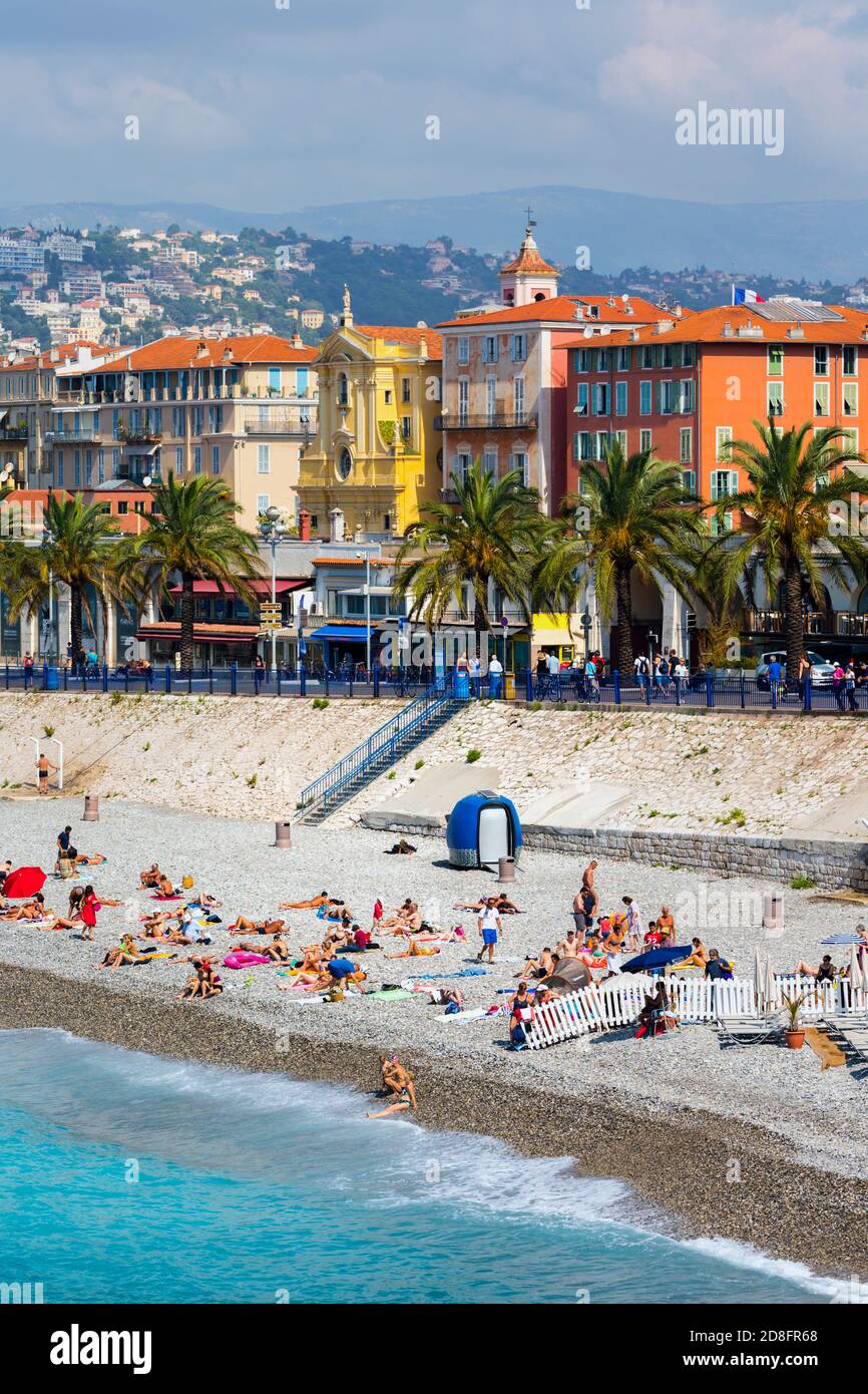 Nizza, Côte d ' Azur, Cote d ' Azur, Frankreich. Strand und Promenade des Anglais. Stockfoto