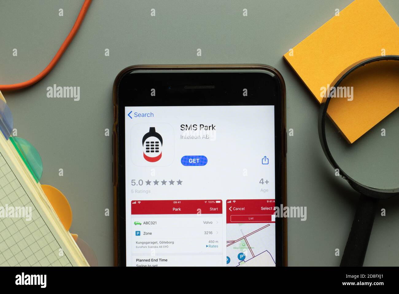 New York, USA - 26. Oktober 2020: SMS Park Mobile App Logo auf dem Handy-Bildschirm Nahaufnahme, illustrative Editorial Stockfoto