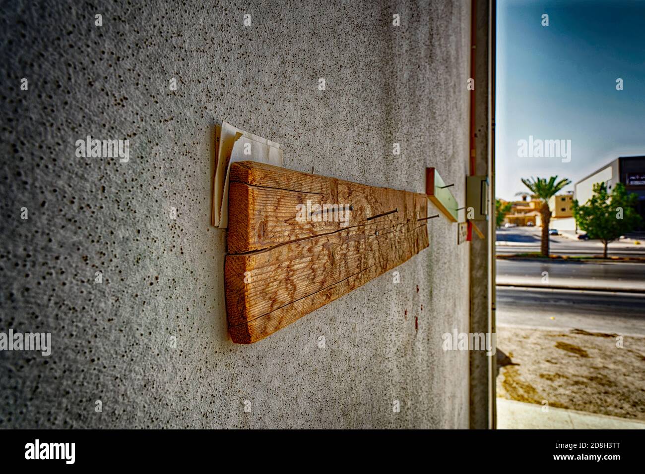 Plank an Wand-HDR Stockfoto