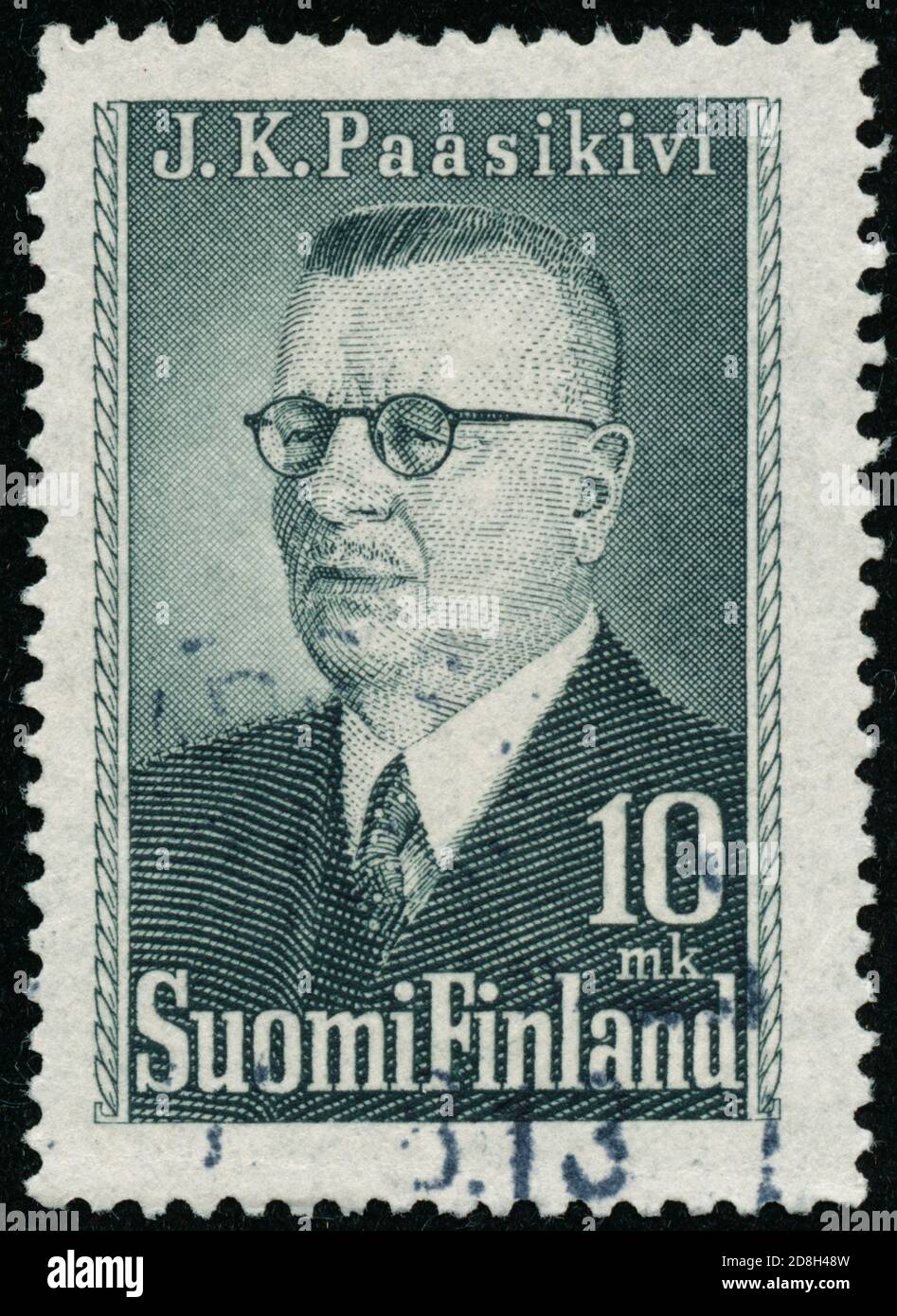 POLTAWA, UKRAINE - 30. Oktober 2020. Die in Finnland um 1947 gedruckte Vintage-Marke zeigt Präsident Paasikivi Stockfoto