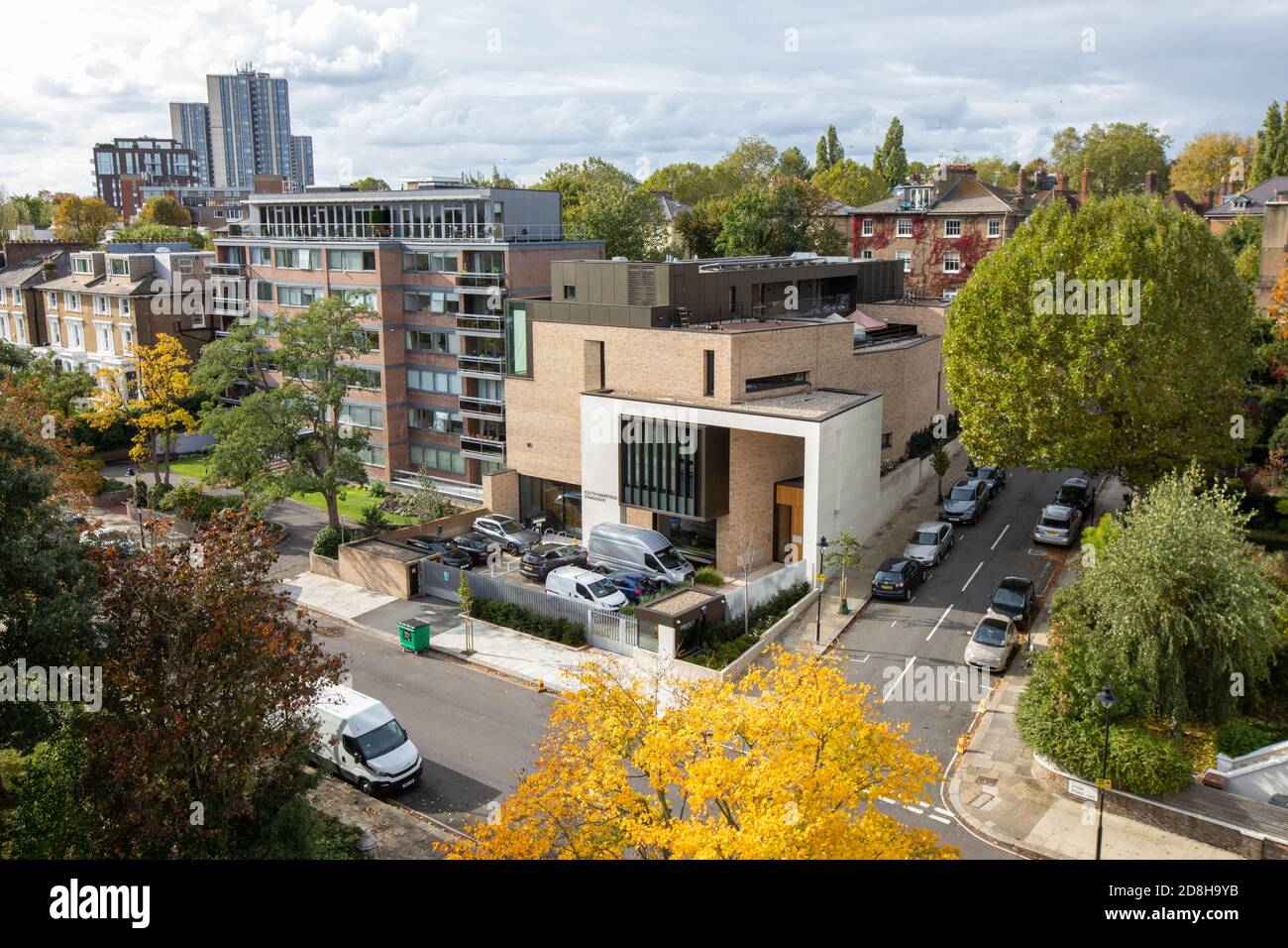 South Hampstead im nordwestlichen Londoner Vorort Belsize Park, fotografiert von einem hohen Balkon. Stockfoto