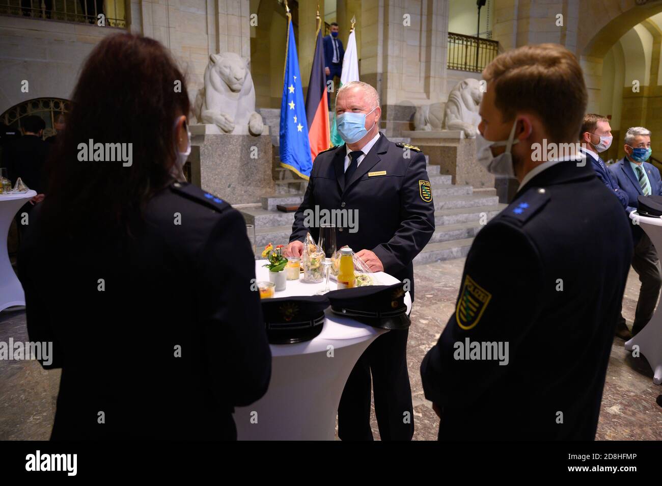 Dresden, Deutschland. Oktober 2020. Horst Kretzschmar, Staatspolizeipräsident, nimmt an einer Zeremonie zum letzten Ausbildungskurs für die Sächsische Wachpolizei im Staatskanzleramt Teil. Quelle: Sebastian Kahnert/dpa-Zentralbild/ZB/dpa/Alamy Live News Stockfoto