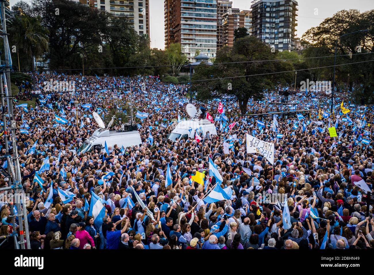 CIUDAD AUTONOMA DE BUENOS AIRES, ARGENTINIEN - 28. Sep 2019: Buenos Aires, Argentinien - 09/27/2019 Mauricio Macri hat seine Kampagne mit einer Veranstaltung i neu gestartet Stockfoto