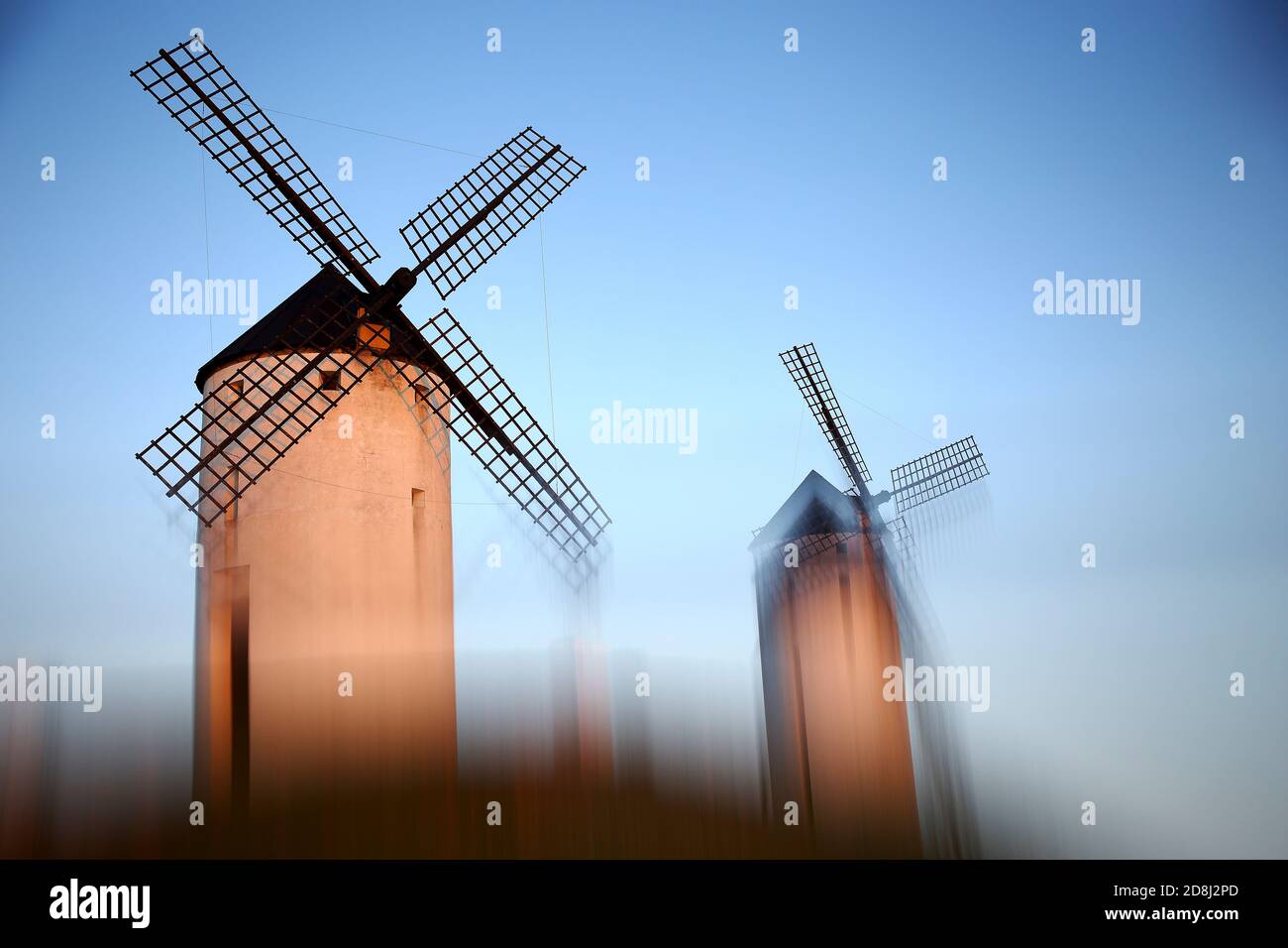 Windmühlen. Consuegra. Spanien eine wichtige Stadt in der Gegend von La Mancha in der Provinz Toledo, und römischer Herkunft. Am Fuße des Cerro Calderi gelegen Stockfoto