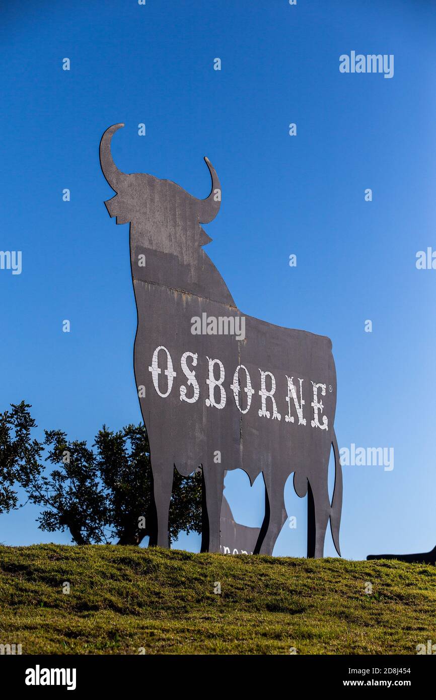 Berühmte Osborne Silhouette in Jerez de la Frontera, Spanien Stockfoto
