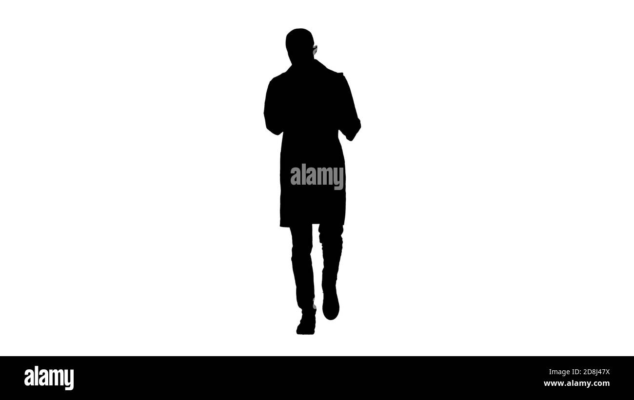 Silhouette Arzt Radiologe Blick auf Röntgenscan Gehen. Stockfoto