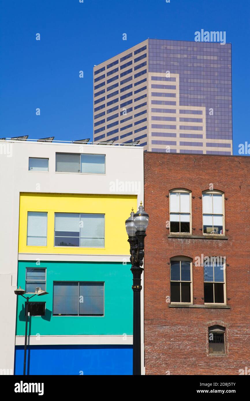 Bunte Gebäude an der Front Avenue in Portland, Oregon, USA Stockfoto