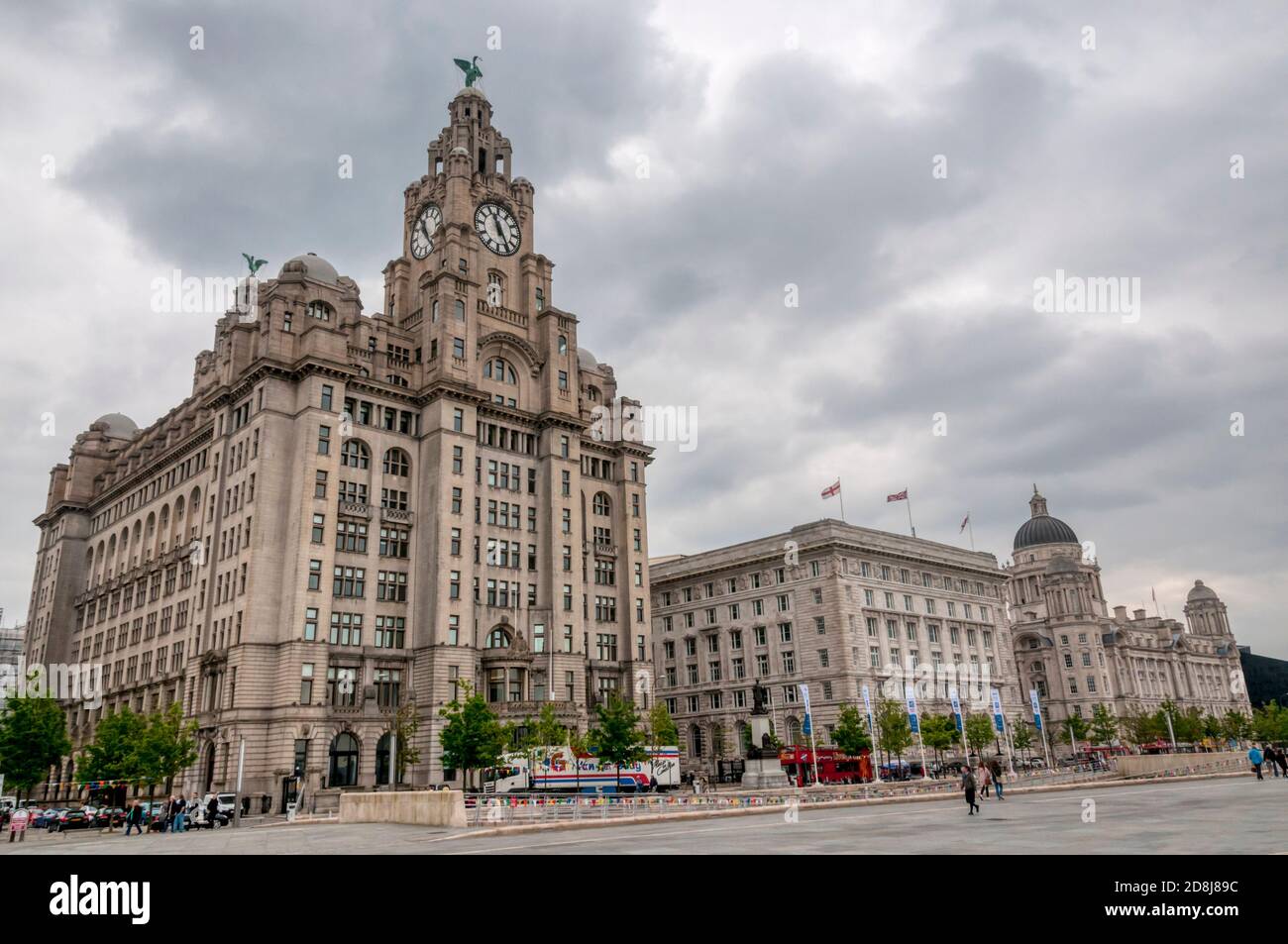 Die drei Grazien bei Liverpool Pierhead. Royal Liver Building, Cunard Building und Port of Liverpool Building. Stockfoto