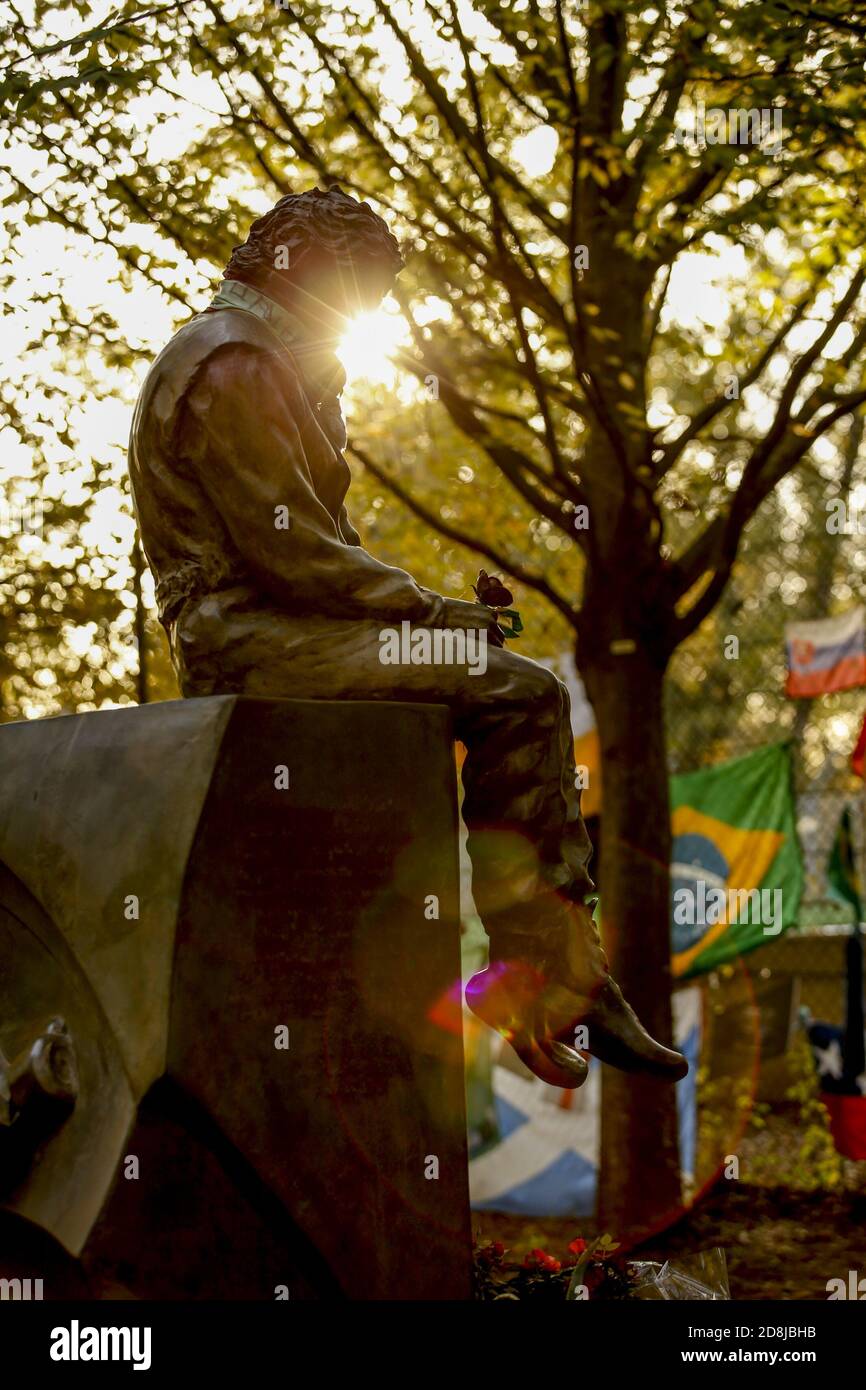 Denkmal für Ayrton Senna während des Formel 1 Emirates Gran Premio Dell'emilia Romagna 2020, Emilia Romagna Grand Prix, vom 31. Oktober bis 1. November 2020 auf dem Autodromo Internazionale Enzo e Dino Ferrari, in Imola, Italien - Foto DPPI Kredit: LM/DPPI/Dppi/Alamy Live News Stockfoto