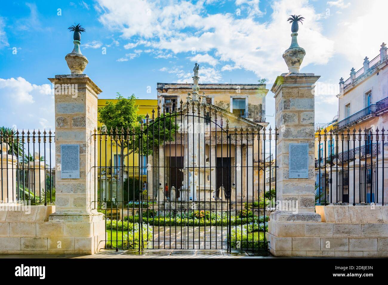 El Templete. El Templete wurde 1827 erbaut und erinnert an die erste Messe und den stadtrat von San Cristóbal de la Habana, die im November gefeiert wurde Stockfoto