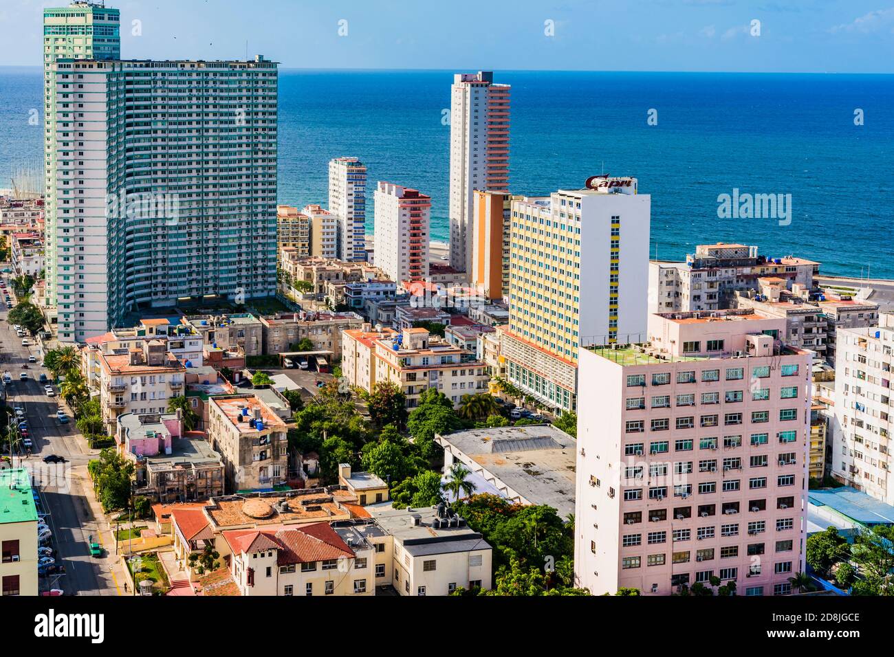 Luftaufnahme des El Vedado Viertels bei Sonnenuntergang. La Habana - La Havanna, Kuba, Lateinamerika und die Karibik Stockfoto