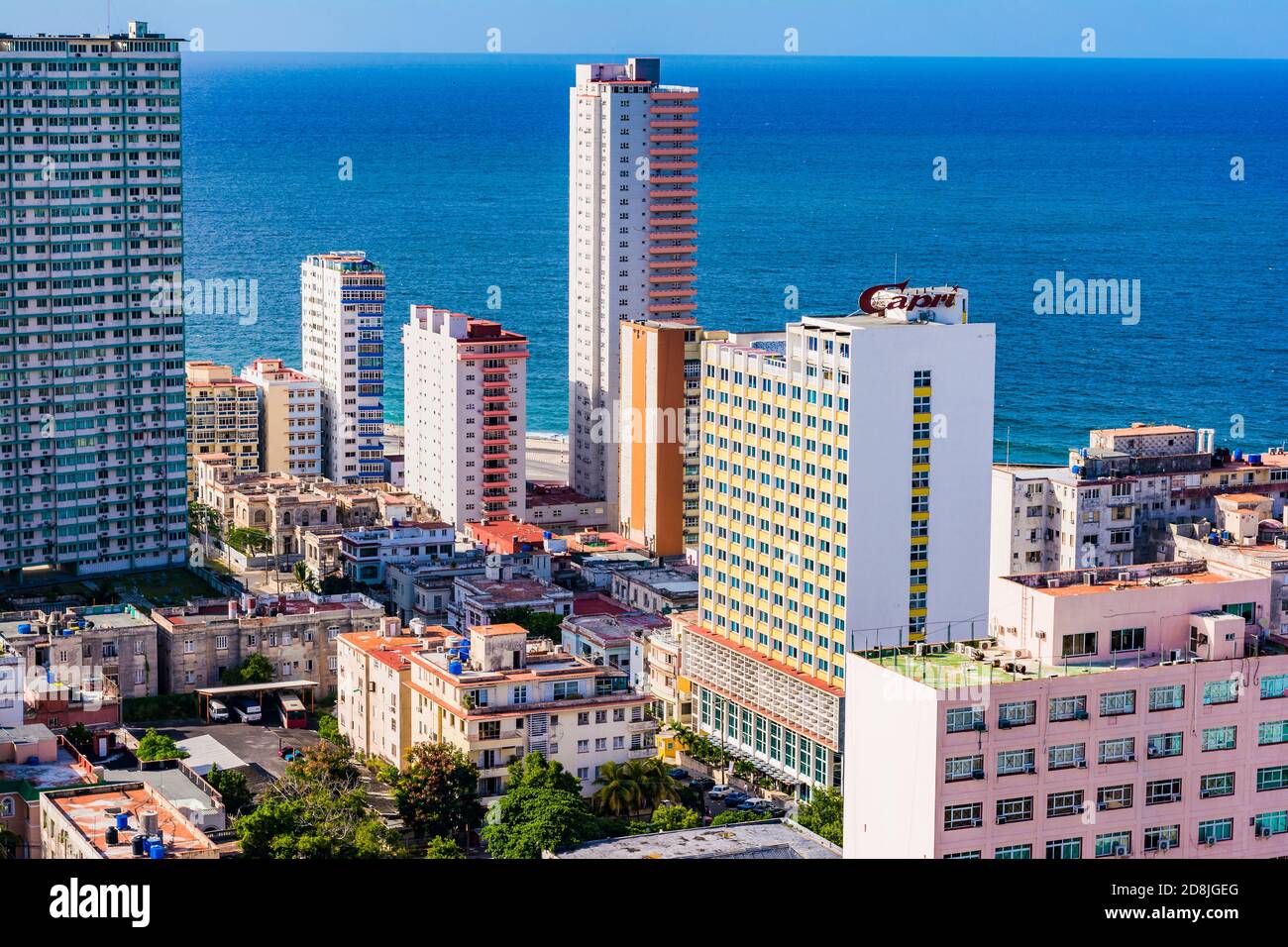 Luftaufnahme des El Vedado Viertels bei Sonnenuntergang. La Habana - La Havanna, Kuba, Lateinamerika und die Karibik Stockfoto