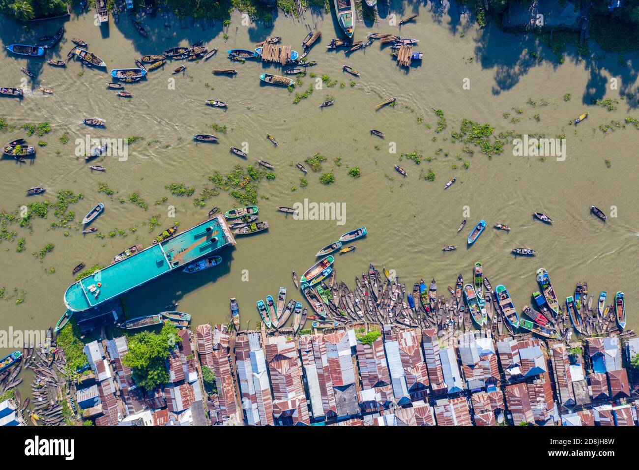 Der Boithakata Bazar am Ufer des BELUA Flusses unter Nazirpur upazila von Pirojpur drstrict. Bangladesch. Stockfoto