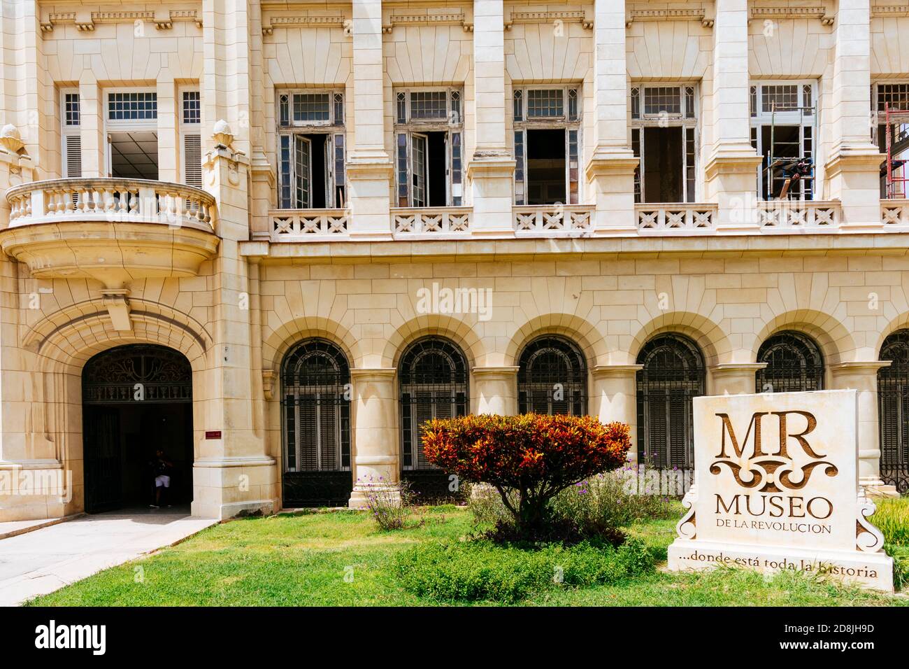 Das Museum der Revolution - Museo de la Revolución. Das Museum befindet sich im ehemaligen Präsidentenpalast aller kubanischen Präsidenten. Es wurde die Stockfoto