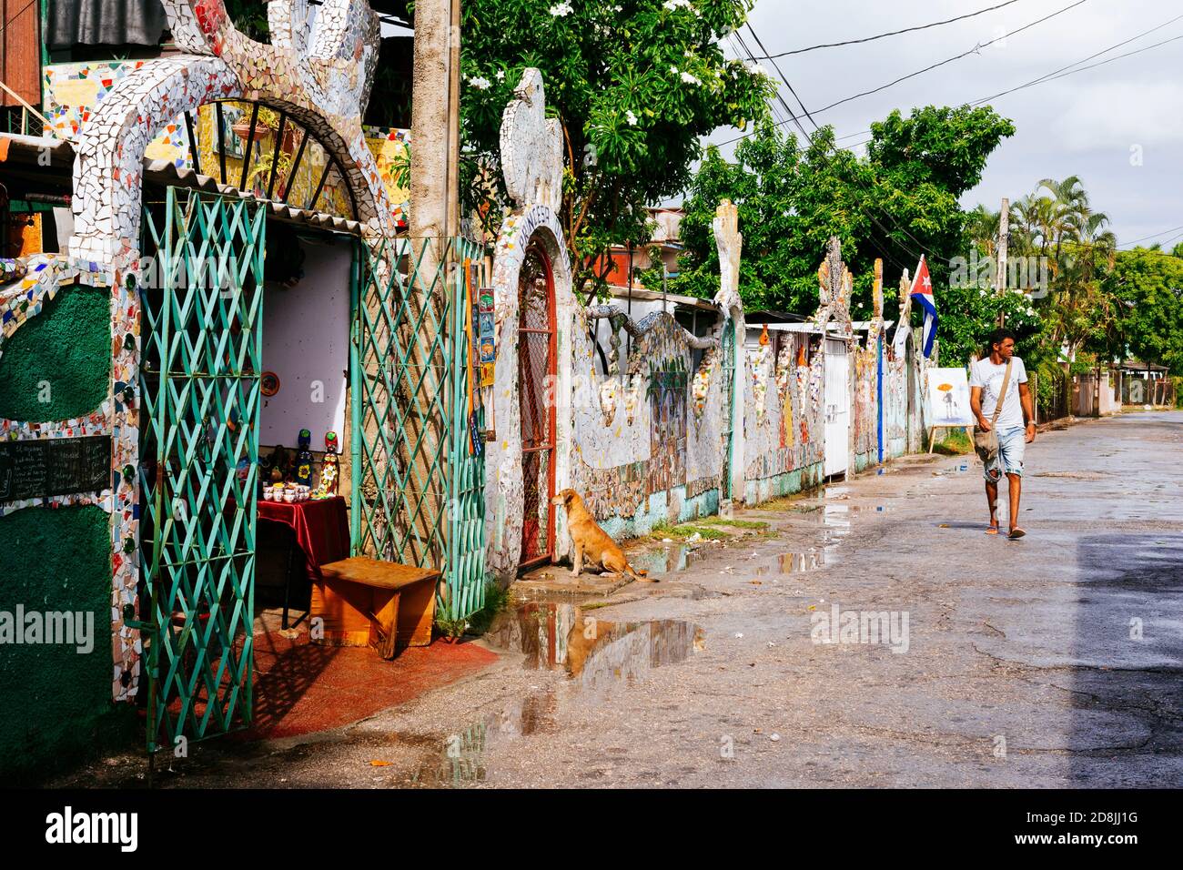 Der Künstler Jose Rodriguez Fuster hat eine kreative Enklave aufgebaut Ihr Haus, das in die Umgebung ausgelaufen ist.Jaimanitas War ein Ekonom Stockfoto