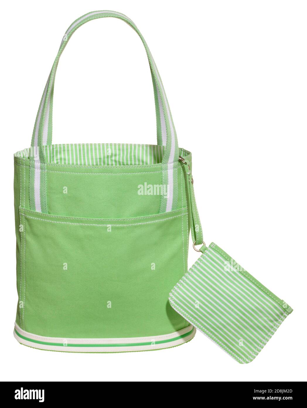 Grün-weiß gestreifte PB-Tragetasche mit passender Geldbörse Fotografiert auf weißem Hintergrund Stockfoto