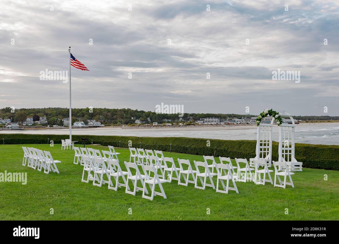 Hochzeitsfeier mit Blick auf den Strand in Ogunquit, Maine, USA Stockfoto