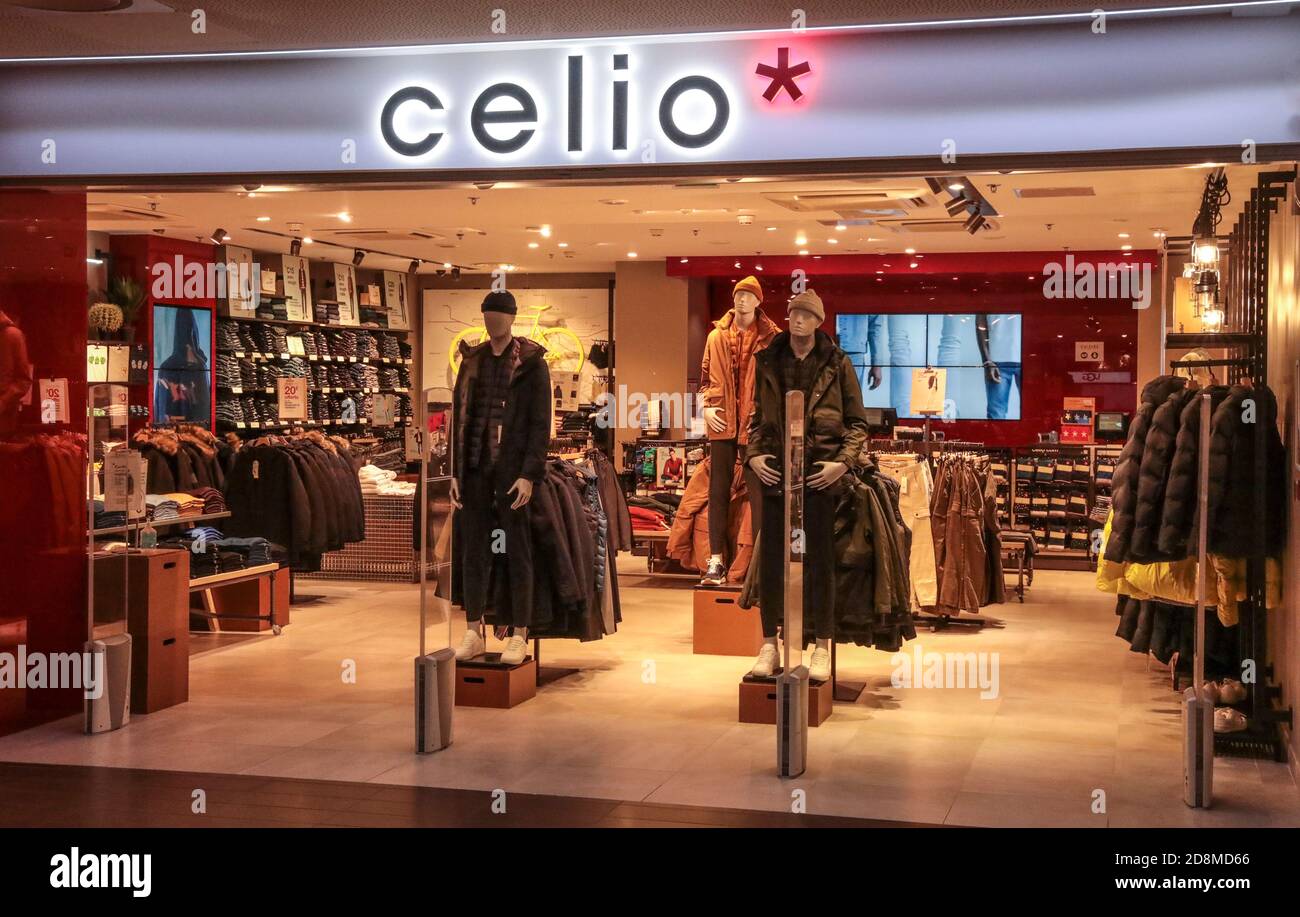 CELIO PLANT DIE SCHLIESSUNG VON 102 GESCHÄFTEN IN FRANKREICH Stockfoto